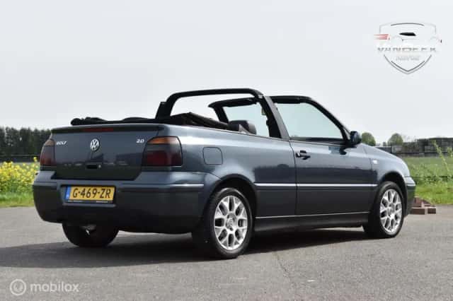 Volkswagen Golf (2001) thumbnail 3