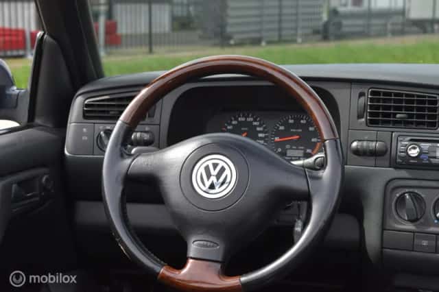 Volkswagen Golf (2001) thumbnail 6