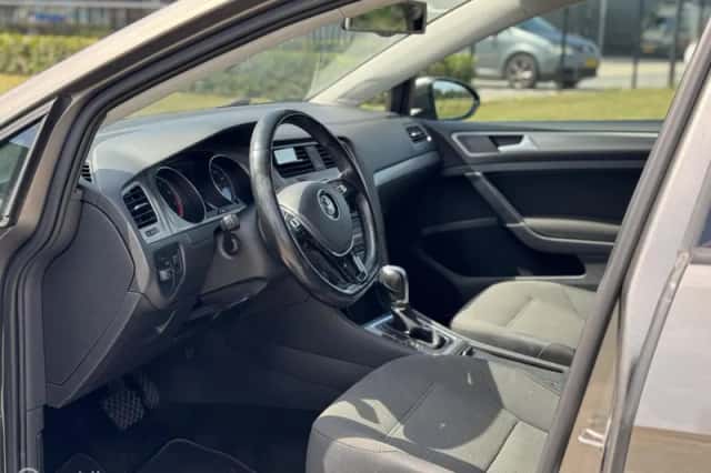 Volkswagen Golf (2013) thumbnail 5