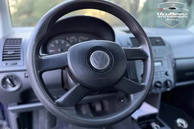 Volkswagen Polo (2006) thumbnail 3