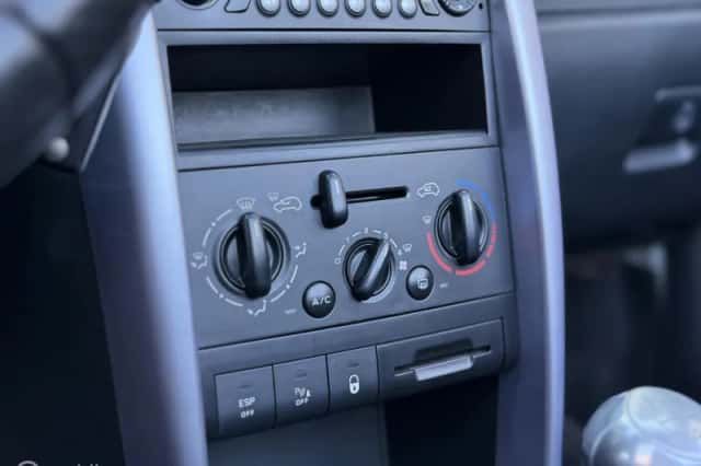 Peugeot 207 (2007) thumbnail 5