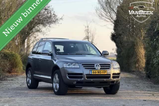 Volkswagen Touareg (2004) thumbnail 1