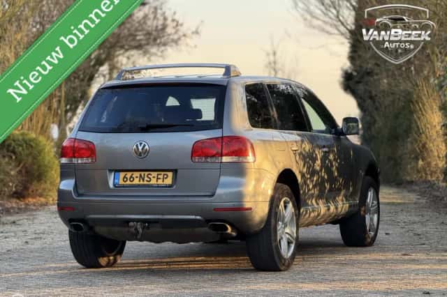 Volkswagen Touareg (2004) thumbnail 2