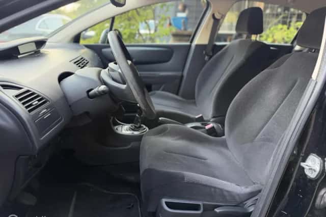 Citroën C4 (2010) thumbnail 4