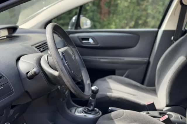 Citroën C4 (2010) thumbnail 5