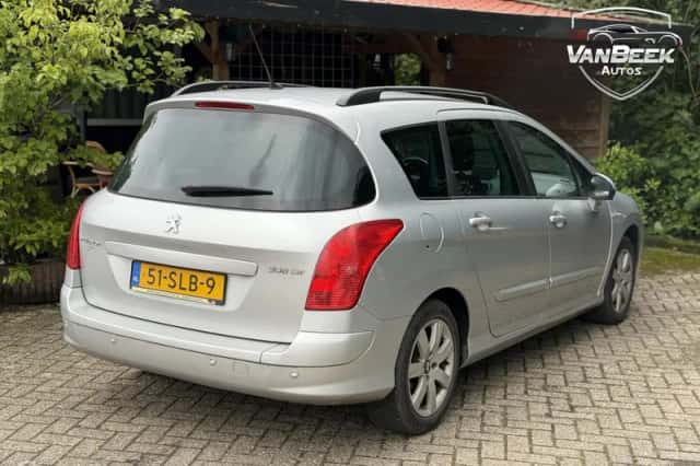 Peugeot 308 (2011) thumbnail 2