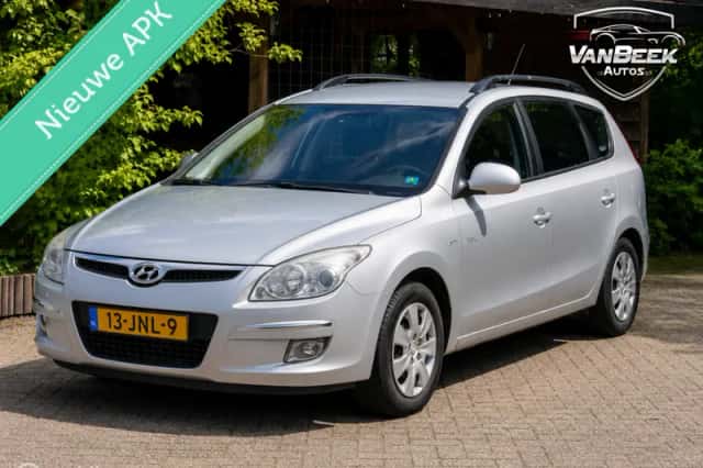 Hyundai i30 (2009) thumbnail 1