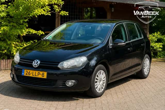 Volkswagen Golf (2010) thumbnail 1