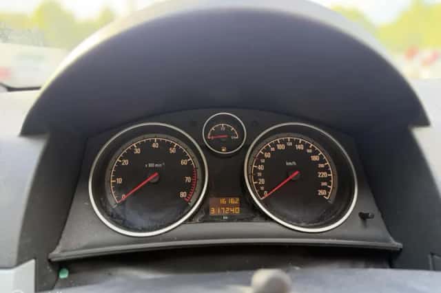 Opel Astra (2006) thumbnail 5