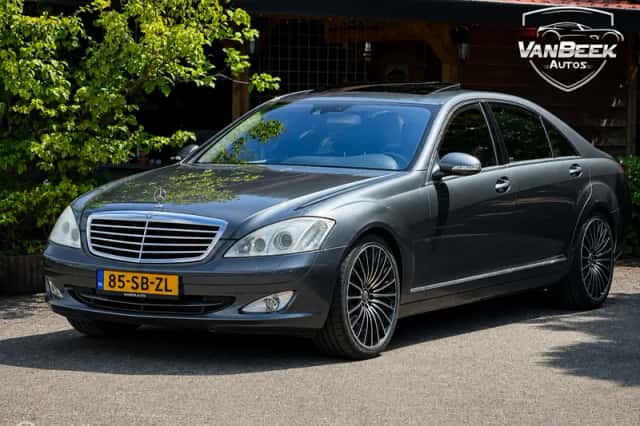 Mercedes-Benz S-Klasse (2005) thumbnail 1