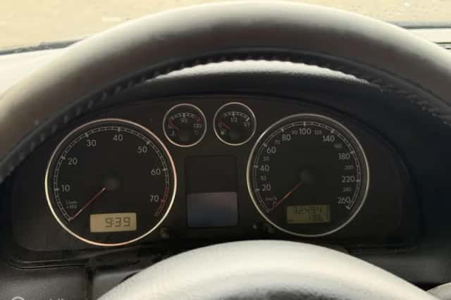 Volkswagen Passat (2003) thumbnail 6