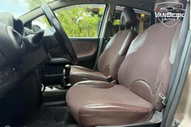 Nissan Note (2007) thumbnail 3