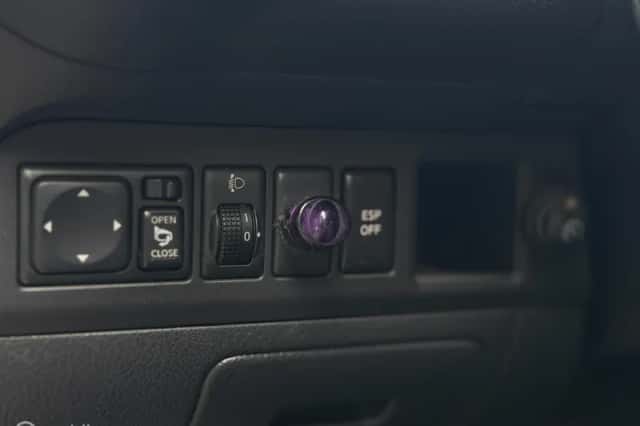 Nissan Note (2007) thumbnail 6