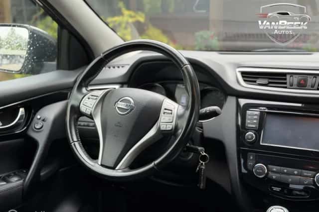 Nissan Qashqai (2014) thumbnail 3