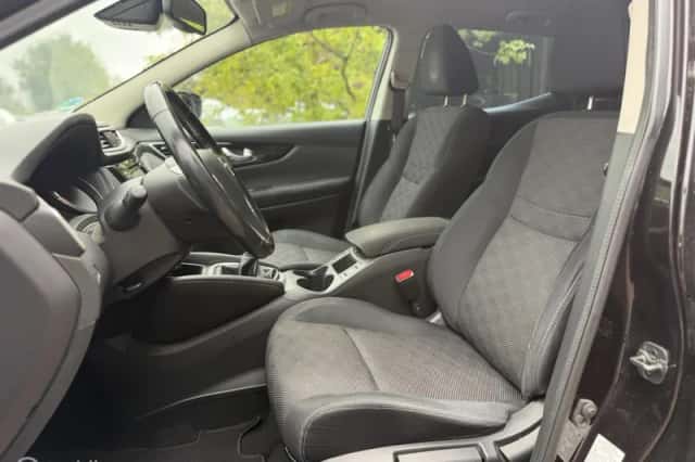 Nissan Qashqai (2014) thumbnail 4