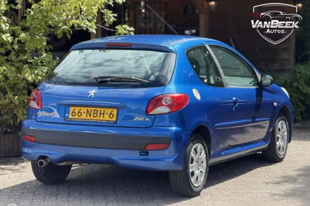 Peugeot 206+ (2010) thumbnail 2