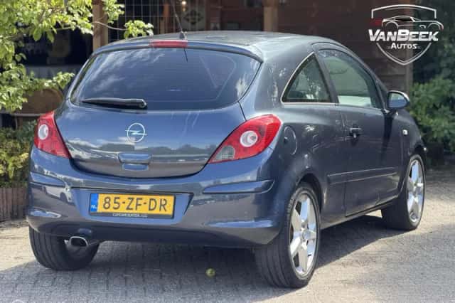Opel Corsa (2008) thumbnail 2