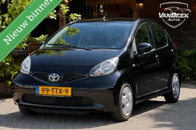 Toyota Aygo (2007) thumbnail 1