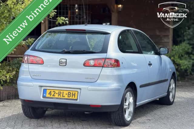 SEAT Ibiza (2005) thumbnail 2