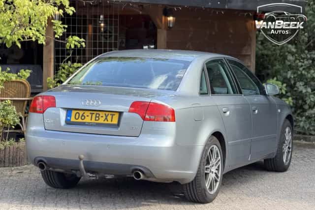Audi A4 (2006) thumbnail 2