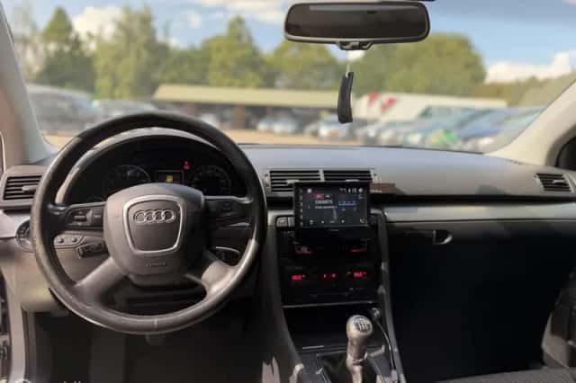 Audi A4 (2006) thumbnail 4