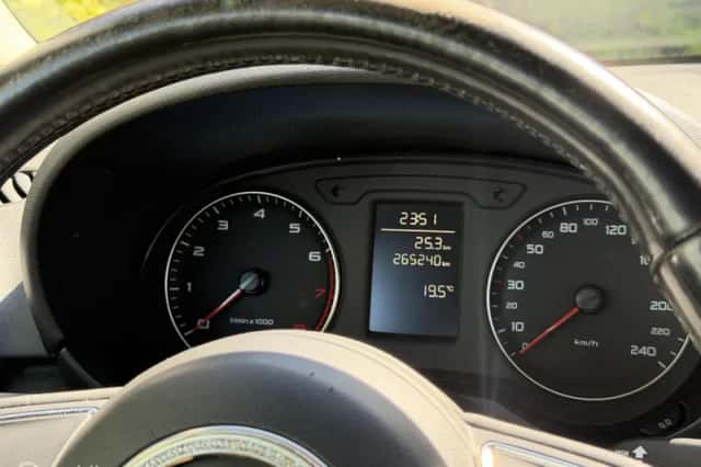 Audi A1 (2010) thumbnail 5