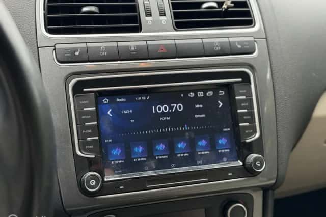 Volkswagen Polo (2013) thumbnail 4