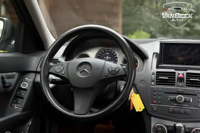 Mercedes-Benz C-Klasse (2008) thumbnail 3