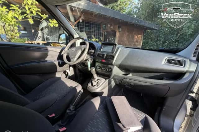 Opel Combo (2015) thumbnail 3