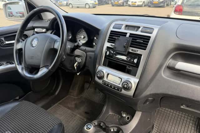 Kia Sportage (2006) thumbnail 4