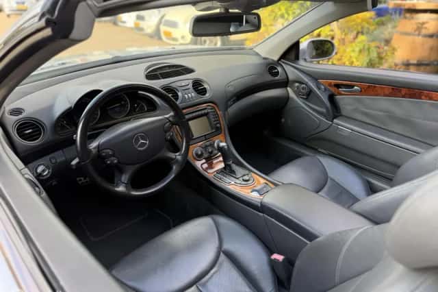 Mercedes-Benz SL-Klasse (2001) thumbnail 5