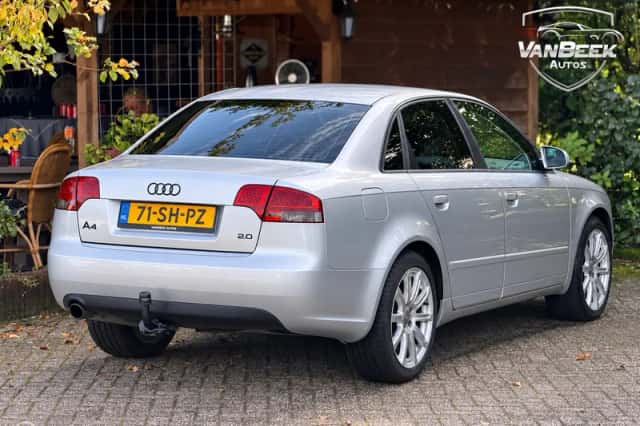 Audi A4 (2006) thumbnail 2