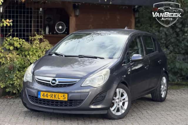 Opel Corsa (2011) thumbnail 1