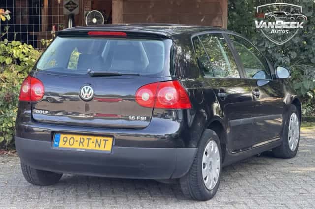 Volkswagen Golf (2005) thumbnail 2
