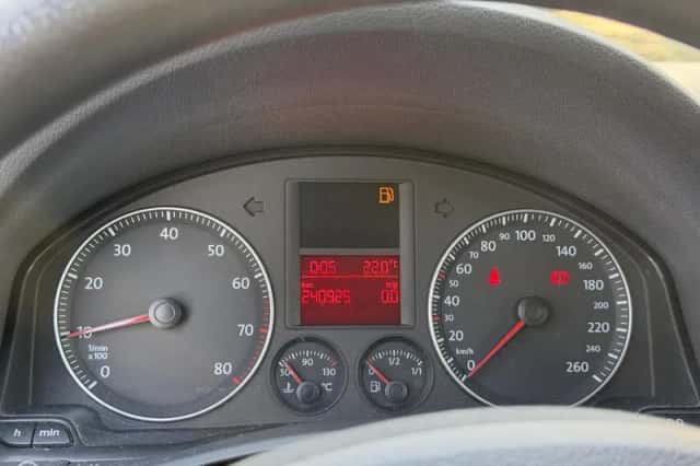 Volkswagen Golf (2005) thumbnail 4