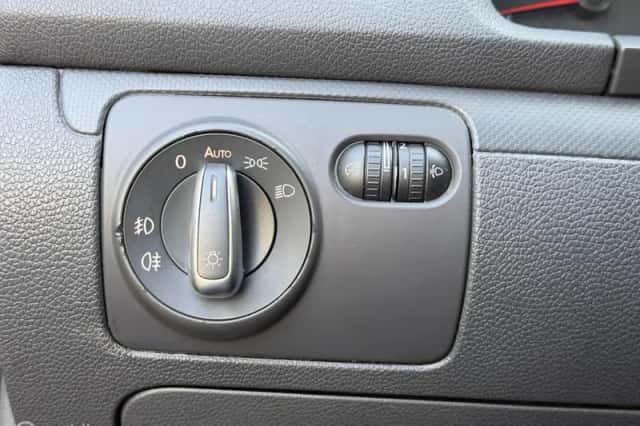 Volkswagen Golf (2005) thumbnail 6