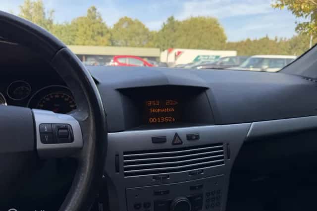 Opel Astra (2009) thumbnail 6