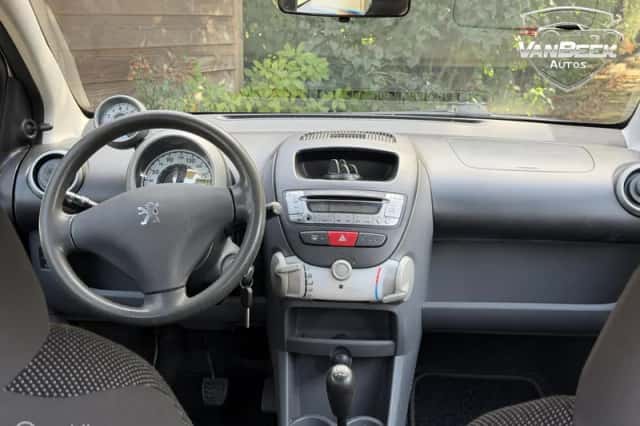 Peugeot 107 (2007) thumbnail 3