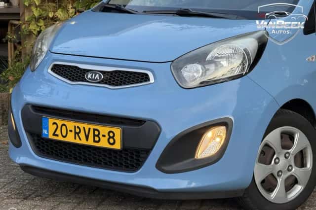 Kia Picanto (2011) thumbnail 3