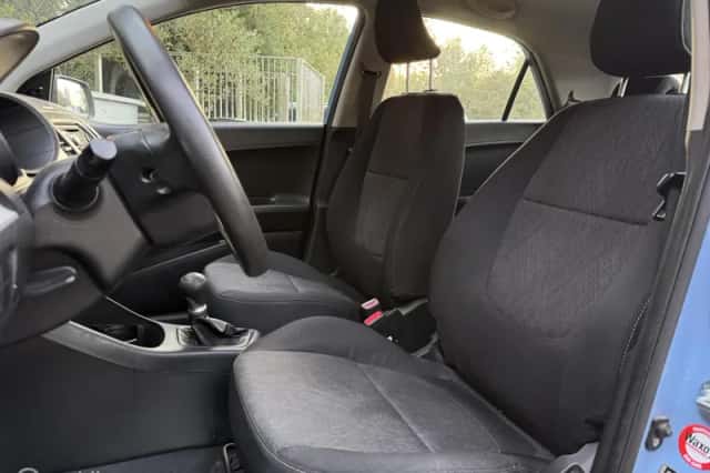 Kia Picanto (2011) thumbnail 5