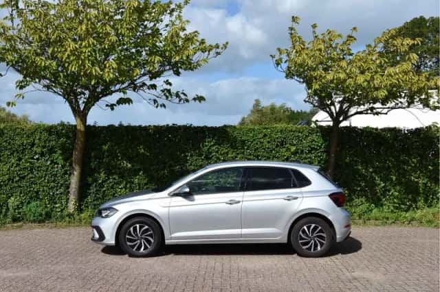 Volkswagen Polo (2023) thumbnail 4