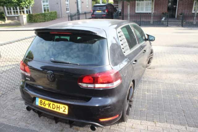 Volkswagen Golf (2010) thumbnail 5