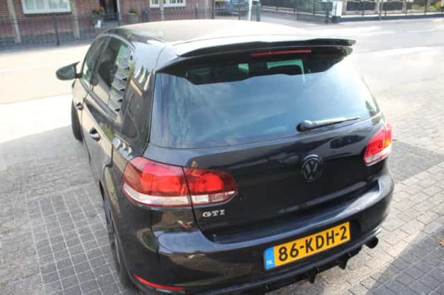 Volkswagen Golf (2010) thumbnail 6