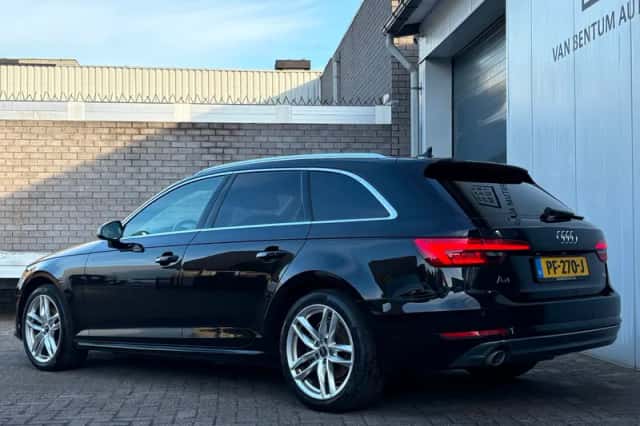 Audi A4 (2016) thumbnail 6