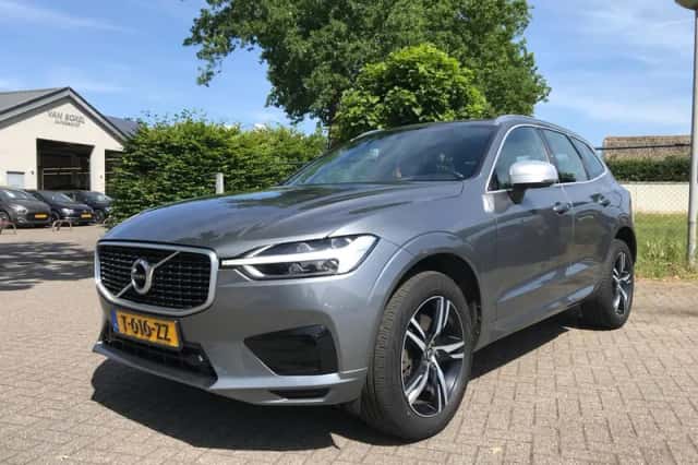 Volvo XC60 (2019) thumbnail 1