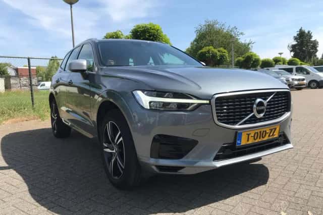 Volvo XC60 (2019) thumbnail 2