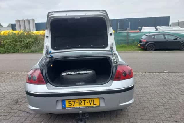 Peugeot 407 (2005) thumbnail 5