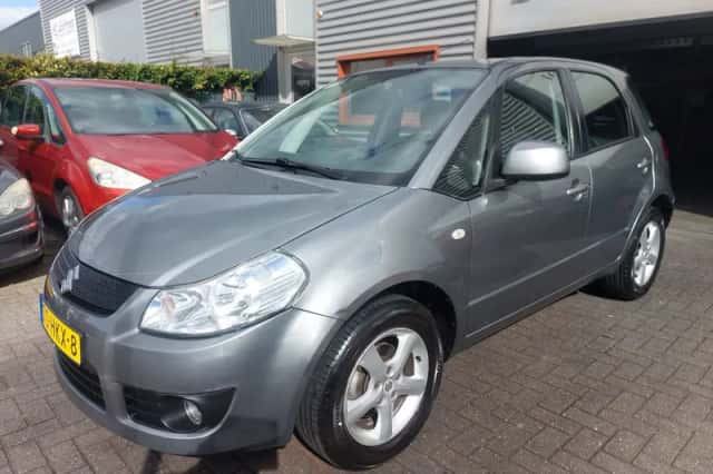 Suzuki SX4 (2009) thumbnail 1