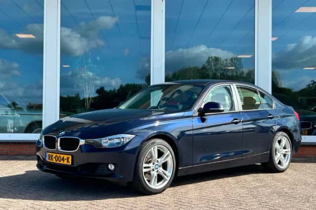 BMW 3-Serie (2012) thumbnail 1