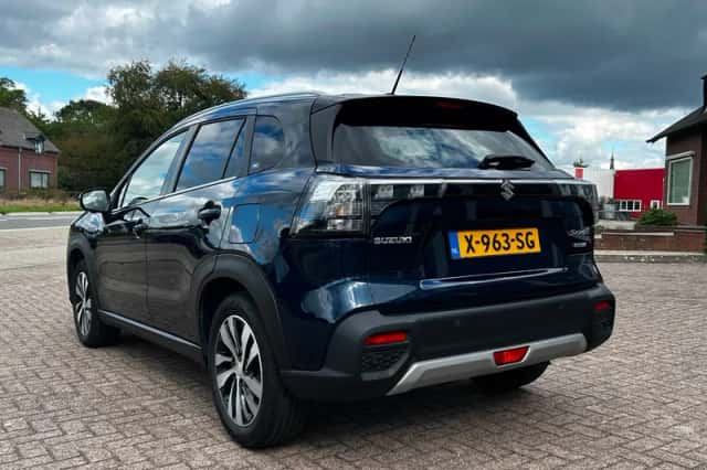 Suzuki S-Cross (2021) thumbnail 5